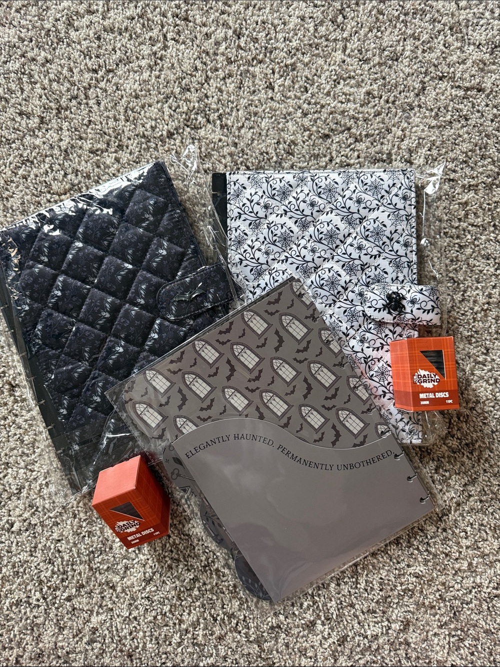 NWT Daily Grind Halloween cottage chronicles set